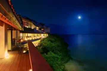 The theme of adult contemplation is very much an under-current that flows through to every element of this boutique and understated resort. 