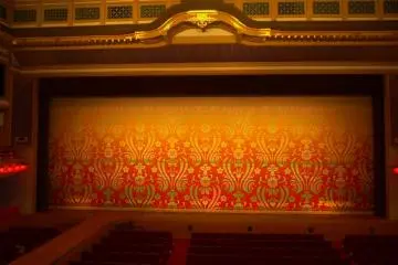 Also part of the tour, the visitors experience what its like to be behind the closed curtains.
