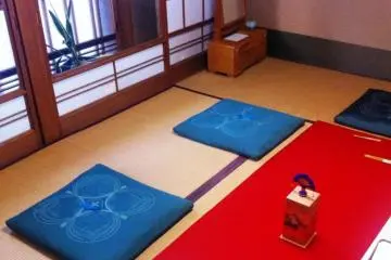 Upstairs tatami room for Tosenkyo a Meiji period game with Geishas at the Hangesho Artisan Fan and Handicraft shop in Kyoto