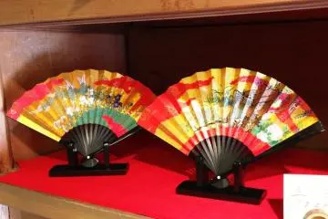 Delightful fans with classical designs for 2000 yen at Hangesho Boutique Fan Shop near Keihan Gojo Station in Kyoto