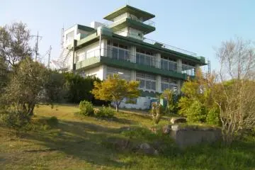 Gift shop tower
