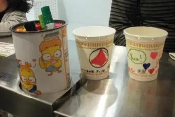 <p>Dise&ntilde;a un vaso en la f&aacute;brica MY CUPNOODLES</p>