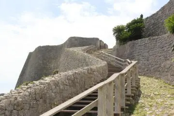 <p>The path leading to the 3rd Enclosure now has a wooden walkway</p>