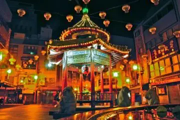 Nankinmachi, Kobe Chinatown at night (Photo: Manish)