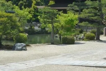 Zen raked stone gardens, tranquil greenery and ancient Zen architecture (Photo: PPF)