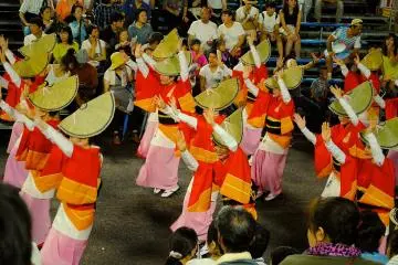 Colourful women-only dance during the parade
