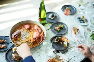 Paella and tapas dining