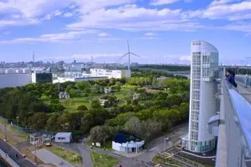 Wakasu Park from the Tokyo Gate Bridge (Photo: Manish)