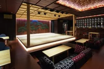 The centerpiece of Suigian, a warm, all-wood stage, a sacred space that appears to be floating.  (Photo: Suigian)