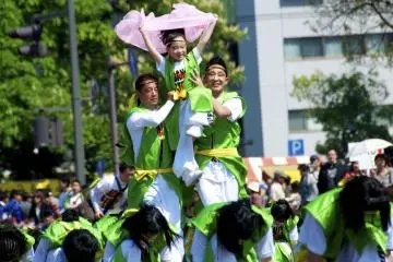 Unique dance moves, costumes and style for each group