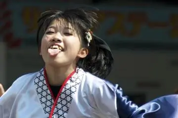 This girl was so funny sticking her tongue out at the crowd!