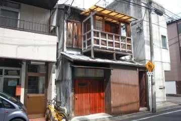 Gallery image