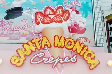 There is an abundance of crepe stores in Harajuku and they look absolutely decadent (Photo: Michelle Madden)