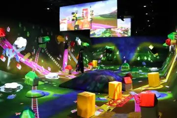 Full immersive experience in the digital artworks