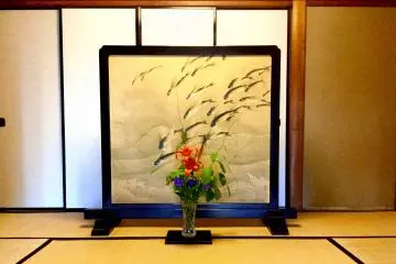 The view imto the house from the genkan 