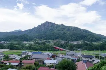 View on Iwabitsu mountain