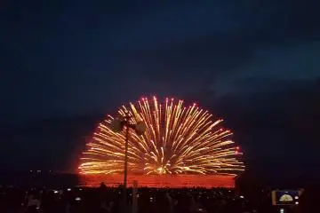 Kamakura 'water fireworks'