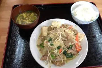 <p>Tofu Chanpuru with cutlet pork for 500 yen</p>