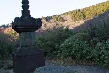 One example of the statuary near the lake