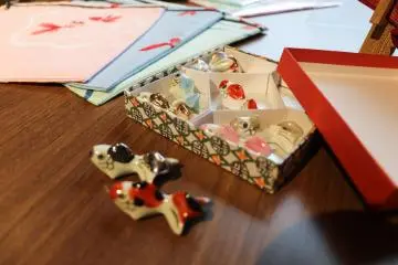 Gold-fish styled chopsticks holder