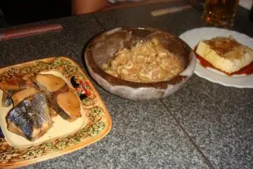 <p>Yonaguni food</p>