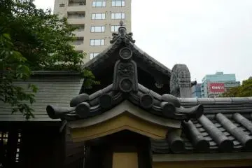 A detail of the tiling on the temple enclosure