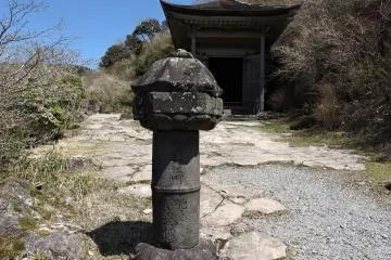 Shrine containing the Rokudo Jizo Bosatsu