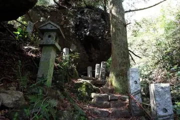 Parts of the path are steps
