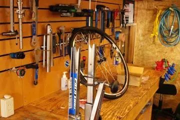 Full service repair shop on-site