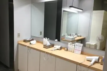 탈의실의 편의 시설.