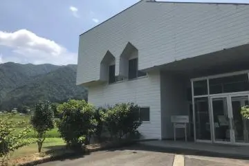 Tomioka White Museum