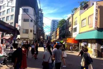 Hustle and bustle in Asakusa