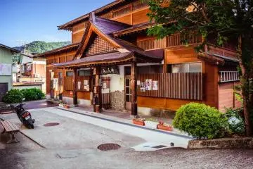 Nakao-no-yu (onsen) – directly behind Villa Nozawa.