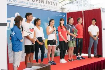 Many famous faces came out to support the opening of Sporu, including world tennis star Kimiko Date (centre). 
