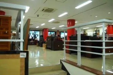 Cabinets, carvings and antiques are sold on the upper half of the 2nd floor. Not much photography was allowed on this floor.