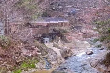 From the bridge over the tributary. Imagine this place in the fall