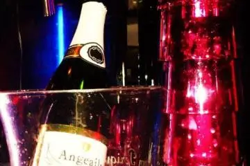 Champagne for ever!