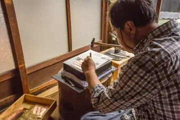 The chaser's demonstration. 