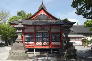 A side hall