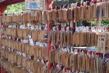 Lots of prayer boards
