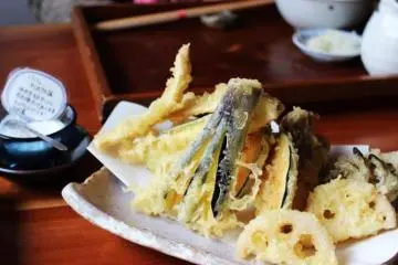 <p>Vegetable tempura</p>