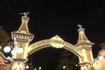 玩具总动员夜景
