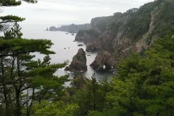 The view from the path down to the third lookout