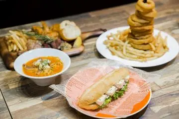 There are plenty of great restaurants with Japanese, Taiwanese, and Western dishes