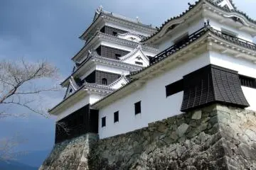 Ozu Castle - An Authentic Reconstruction