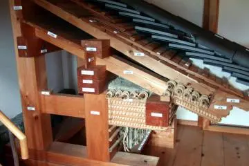 Cutaway showing the building techniques