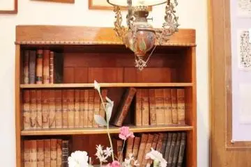 Bookshelf