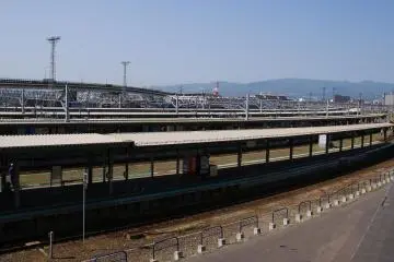 The tracks you'll arrive and depart on