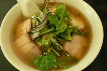 4월 중순부터 6월 중순까지의 기간한정 메뉴! 기간한정이라는 말은 정말 자극적이다.