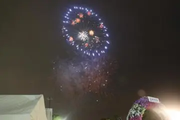 …to a ferris wheel alike…